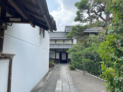 続いてやってきたのは、外村繁邸です。作家外村繁の実家で、その実家は呉服木綿問屋でした。