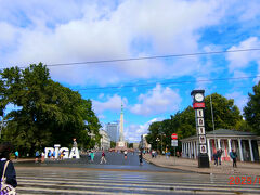 マーケットウロウロしてから雨もあり一回ホテルへ退避。
お昼からは晴れてきたので、カミさんが行きたいケーキ屋さんへ！
リガでもメインのLaima クロックと自由の記念碑