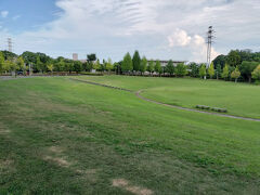 本日の実家に向かう前に、立ち寄ってみました万博記念公園。
