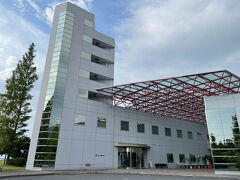 今宵の宿はクレフィール湖東です。
旅の工程を考えていた時に、近江八幡から彦根の中間地点でちょうどよい場所にあったこちらの宿泊施設を、夫がGoogleMapで見つけました。普通にじゃらんで予約できたのですが、本来は研修センター？のようで、実際に研修に来ている団体さんがいました。