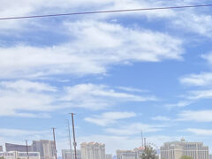 左からウィン、パラッゾ、シーザースパレスとカジノホテルが並んで見えます。