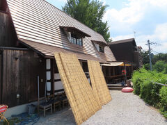 お昼は豚みそ丼、と決めていたので神社からすぐの世界へ行きました！
が！まさかの臨時休業！
それじゃセカンドチョイス、「ちんばた」さんへ！
お店の前の駐車場は狭いけど、第二駐車場や
すぐ近くにコインパーキングもありますよ。