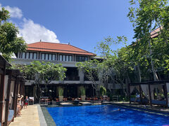 こちらがスイート棟のプール
カバナは無料