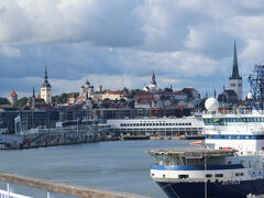 タリン港に接岸します。