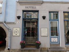 タリンは、ヘルシンキから日帰りで旅行することも可能ですが、タリンには２泊します。結果、本当に２泊して良かったです。