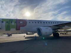 カサブランカの空港からモロッコ出国。

ポルトガル航空でポルトガルへ行きます。