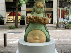 丸の内仲通りにあるアート作品
この子は以前は居なかったので、新しいのかな。
Whirling Journey　中村萌