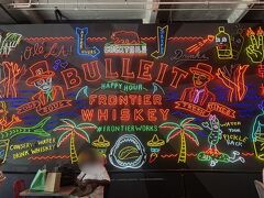 まずはホテルから数分の
Grand Central Market
1917年オープンの歴史あるマーケット

今は観光地として多国籍な料理や食料品などが並びます。