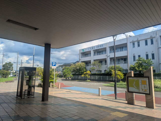 メルキュールは東唐津駅から車で数分の場所にあります。<br />ホテルの公式サイトで「可能な限り送迎します」という文言を見つけたので、ダメ元で電話したところ、迎えに来てくれるとのこと。