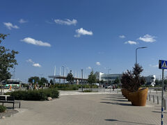 フェリーターミナルを出て、タリン旧市街へ