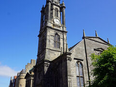 「トロン・カーク・マーケット/Tron Kirk Market」
トロン カーク マーケットはスコットランド全土からアーティストやデザイナーが「ロイヤル・マイル」の象徴的なトロン カークに集まる居心地の良いモダンマーケットです。