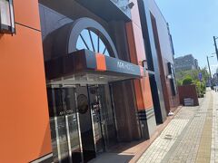 駅から徒歩７分ほどで着きました。