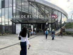 18:15、モン・サン・ミッシェルからレンヌ駅に戻って来ました。