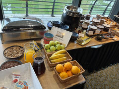 3日目は7時モーニングコール、朝食は7時から各自で、8時50分に出発でした。
私は旅行中はいつものようにモーニングコールはお断りして自分の携帯でゆっくり起きました。