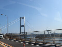 最初に渡るのは来島海峡第三大橋

馬島までの橋です