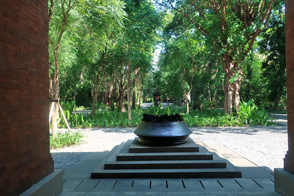 宿泊するAndaz Bali - a Concept by Hyattに到着。