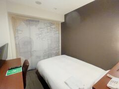 部屋は狭いですけど、寝るだけって考えたら全然OK!