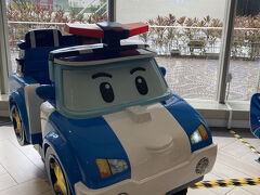 その後とりあえず隣のショッピングセンターでランチへ。