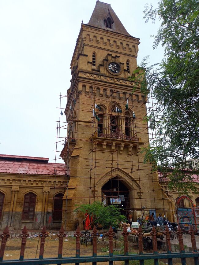 隊長 を<br />エンプレスマーケット　周辺から<br />こ案内　する