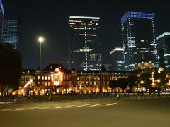 20:53　東京駅の夜景です