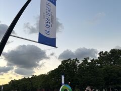 会場に到着しました。
ここで同じく1日目に参戦する友人と合流。
友人は自力チケッティングで取れました。