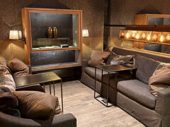 ボーディングパスは那覇空港で発券されているので
チェックインすることなくセキュリティーチェック、出国審査を受けて
第1ターミナルのチャイナエアのラウンジに向かいます。