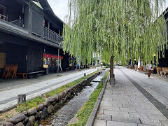 雰囲気が良く、ここだけ別世界ですね！

なんとなく、倉敷の風景を想像させます。