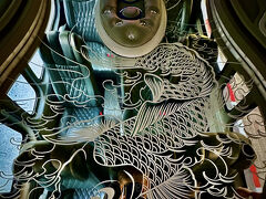 【パンダバスで水上マーケット＋メークロン市場観光（半日コース）】

昔は、ツアー頼むなんて...と、馬鹿にしていた時代（若い頃の話ね...）もあったのだが...


写真：よくよく見ると、な、なんと!トヨタ製の車輌であったので驚いた...