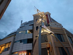 さらに歩いて元町へ