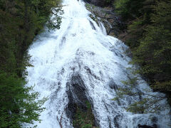 階段が長くて、スタート早々、
少し疲れたので、
マイナスイオンをたくさん浴びて、
元気をチャージです。