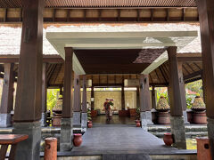 ランチはチャンディダサのホテル「ラマヤナ チャンディダサ ビーチ リゾート」。

ずっと行ってみたいと思っていたチャンディダサ。
運転してくれている友人のお勧めのホテル。