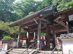 本日の観光は羅漢寺からスタートです。