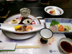 ２日目の夕食　八寸・造りなど美しい