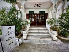 【Sriyan Tea Room（スリヤンティールーム）】

場所柄とは関係無く（日本人が殆どいない）この場所に、豚骨ラーメンの『プロショップ』があると聞いて、俄然興味が湧いた...