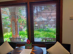 ☆グリヤサントリアン＜151号室＞

荷物を置いたら、今度はタンブリンガン通りの北側へ

