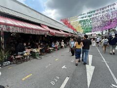 ウィークエンド マーケット (チャトゥチャック市場)