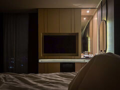 ホテルとーちゃくして16時

寝てないのでカーテン閉めて寝る

おやすみ～