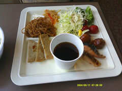 ホテル松山ヒルズJR松山駅前の朝食．シンプルですが，美味しかったです．この日は一日レンタカーで走って同じホテルに宿泊しました．