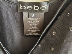 日本ではBebeは子供服
U.S.Aでは　ビバリーヒルズ　ロデオドライブにBebeの店がありました

皆さま　スーパーで場違いの服を着た　すっぴんの婆さんが買い物してるのを見かけたら　それは私です

みんなで着ようタンスの肥やし
60過ぎれば　毎日がパーティ気分
今生きてる事に　感謝して