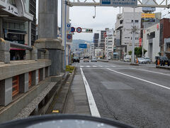 室戸岬を出てからおよそ3時間、高知市の中心・はりまや橋に到着！