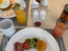 ◇6日目 快晴

朝食はアメリカンブレックファスト