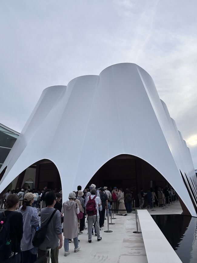 お隣にあるカタールパビリオンへ。<br />カタールの首都はドーハ。ドーハといえば「ドーハの悲劇」なんてことを考えているうちに待ち時間5分足らずで入場できた。