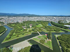五稜郭タワーに上りました。お天気よくてありがたい。