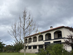 ガーブドッチは、この写真のトラヴィーニュという洋館と、我々が泊まったヴィノスパという温泉施設が併設されているところと、二か所の宿泊施設があります。ヴィノスパでも大満足でしたが、次回はこちらも泊まってみたいな。ちなみに2ヶ月前に予約をとった時は、こちらは満室でした。