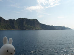 国賀海岸の摩天崖。
自然景観地として有名なところ(^_-)-☆。