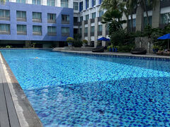 興味の無い　形だけの観光は捨てて『プール』で和む…