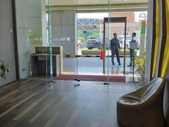 ＡＭ１１時。

一旦、部屋に戻って小休止してから、ホテルを出発。