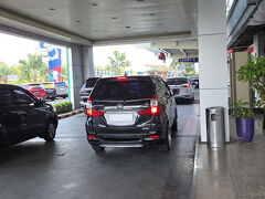 ＰＭ２時５８分。

ホテルに無事帰還。