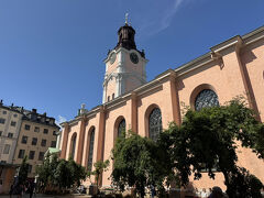 淡いピンク色がかわいらしい、ストックホルム大聖堂
中に入ることもできます