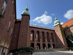 地下鉄で移動し、ストックホルム市庁舎に来ました